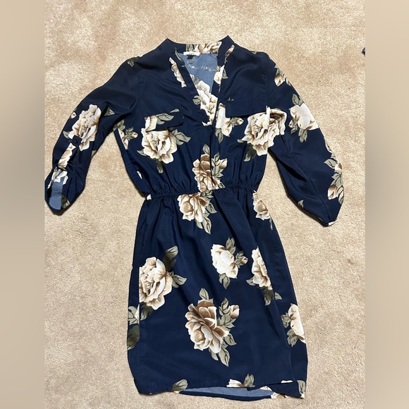 Dress Bundle - 4 dresses - Picture 5 of 7